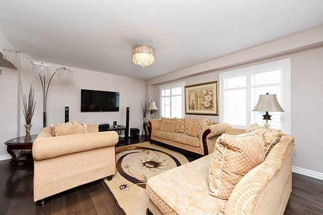 40 Donomore Dr, Brampton, L7A0S7 | Image 3