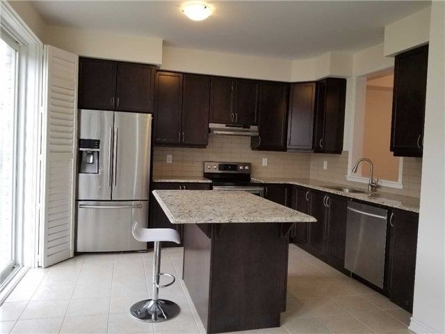 1391 Whitney Terr, Milton, L9E0B8 | Image 2