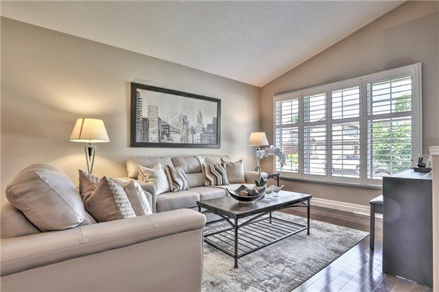 4191 Bianca Forest Dr, Burlington, L7M4L4 | Image 3