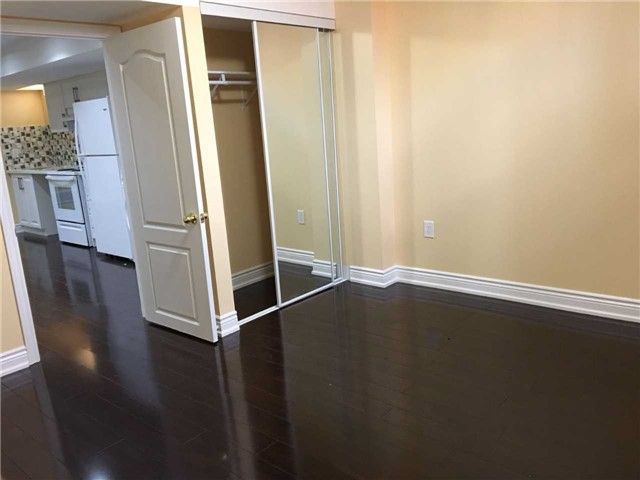 Lower - 5077 Dubonet Dr, Mississauga, L5M7X5 | Image 3