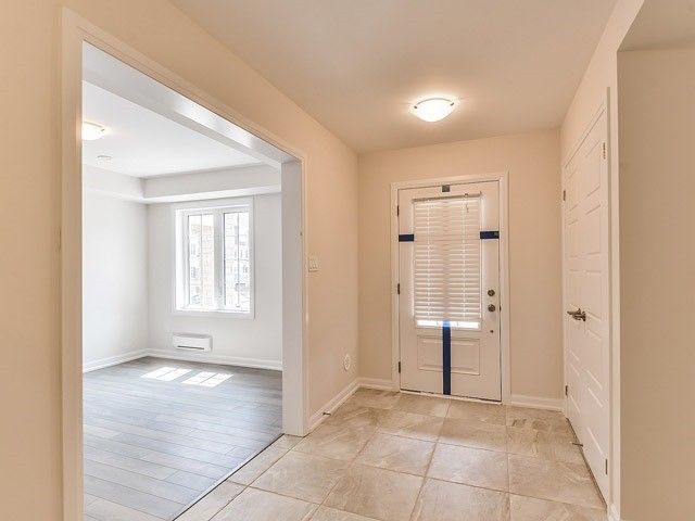 206 Ellen Davidson Dr, Oakville, L6M0V1 | Image 2