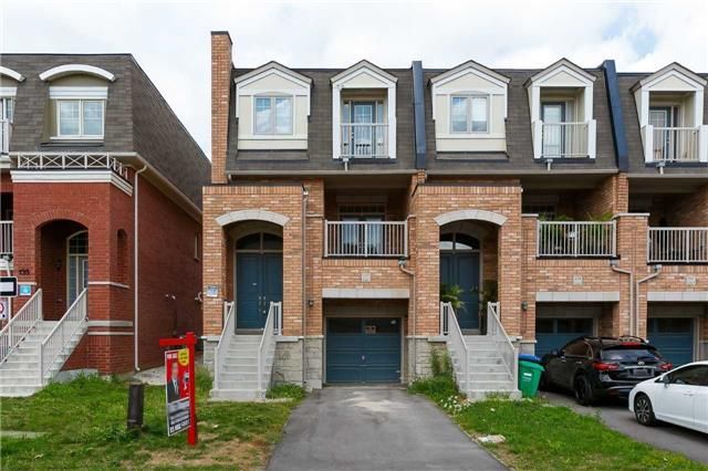 137 Inspire Blvd, Brampton, L6R0B3 | Image 2