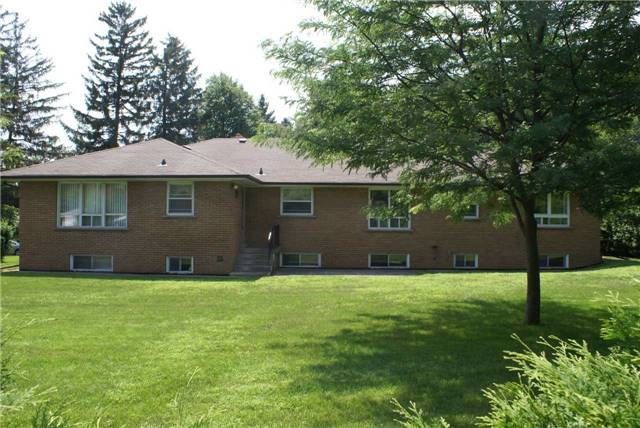 2037 Lynchmere Ave, Mississauga, L5B1W7 | Image 2