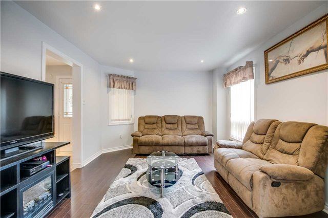 82 Ready Crt, Brampton, L6Y4T4 | Image 3