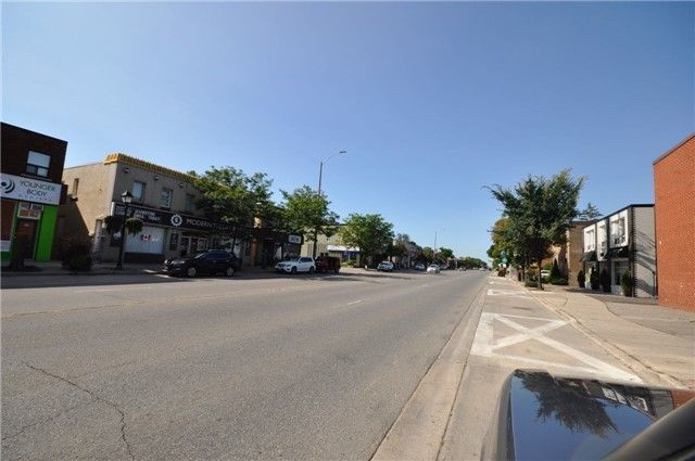 324 Lakeshore Rd E, Mississauga, L5G1H4 | Image 3