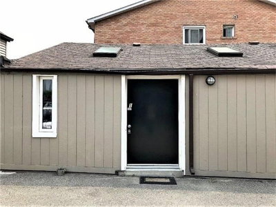 Detached House leased at 1-33 South Station Street, Toronto, Ontario, M9N2B2 - Weston - MLS: W4221345