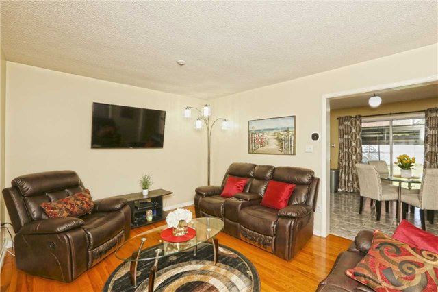 25 Ural Circ, Brampton, L6R1H3 | Image 3