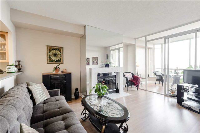 2205 - 24 Hanover Rd, Brampton, L6S 5K8 | Image 2