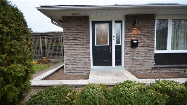 2220 Elmhurst Ave, Oakville, L6J5G7 | Image 2