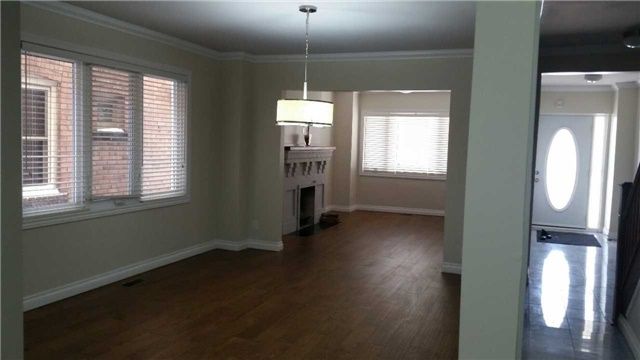 323 Lauder Ave, Toronto, M6E3H7 | Image 3