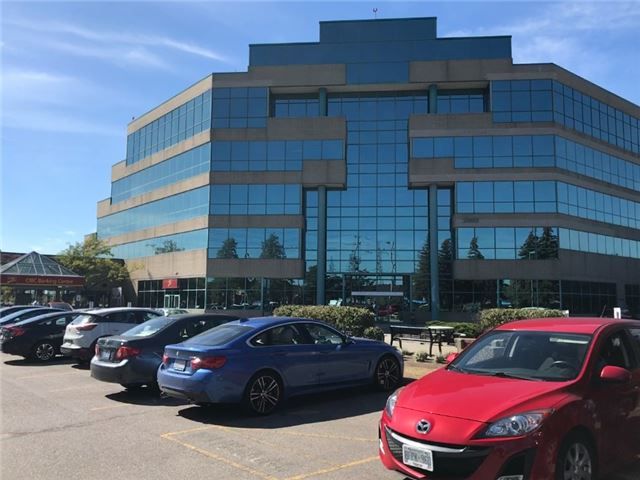32 - 2800 Skymark Ave, Mississauga, L4W5A7 | Image 2