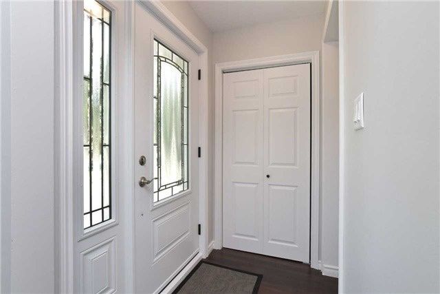 45 Grange Dr, Brampton, L6X2H1 | Image 3