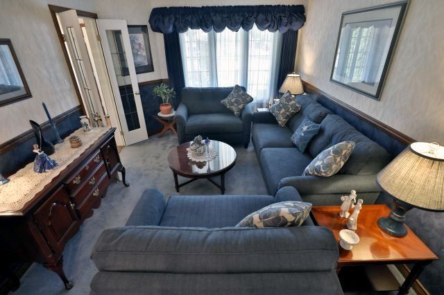 1078 Augustus Dr, Burlington, L7S2L1 | Image 2