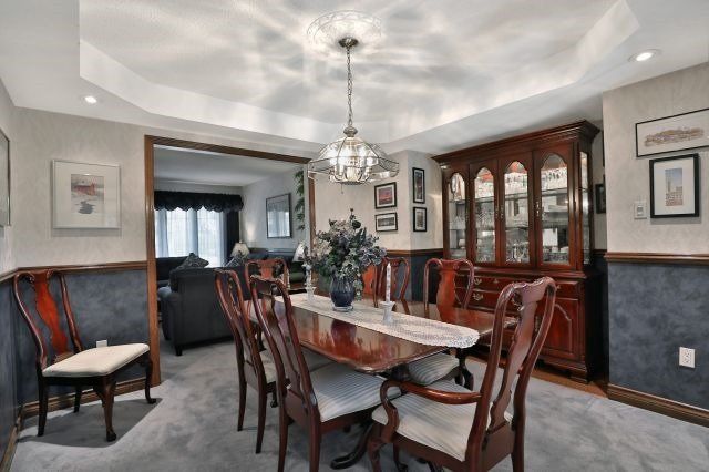 1078 Augustus Dr, Burlington, L7S2L1 | Image 3