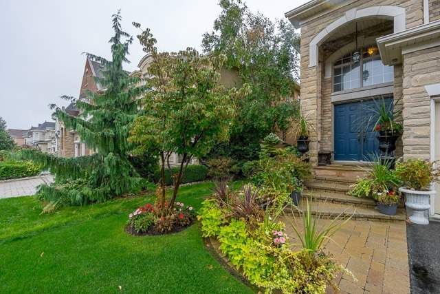 3274 Pringle Pl, Mississauga, L5M7V7 | Image 2