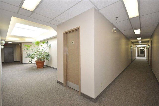 207 - 7895 Tranmere Dr, Mississauga, L5S1V9 | Image 3