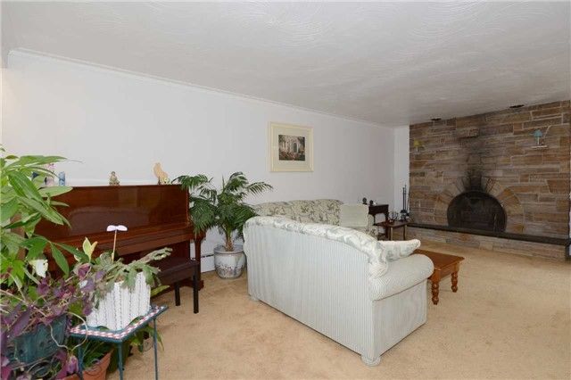 4 Old Oak Rd, Toronto, M9A2V8 | Image 3