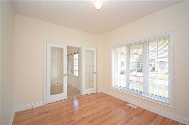 22 Templar St, Brampton, L6Y2Y2 | Image 3