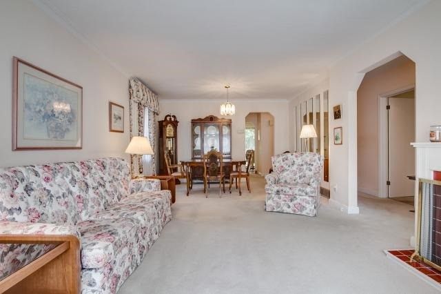 4 Dunrobin Dr, Toronto, M9B2S9 | Image 3