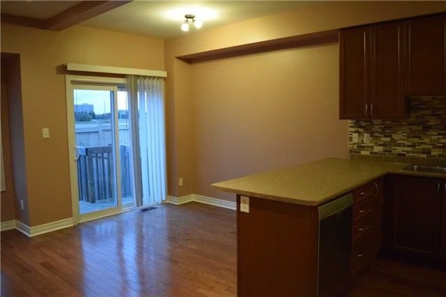 7435 Saint Barbara Blvd, Mississauga, L5W 0G3 | Image 2