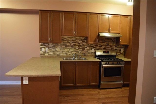 7435 Saint Barbara Blvd, Mississauga, L5W 0G3 | Image 3