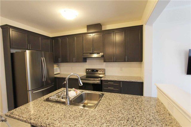 101 Huguenot Rd, Oakville, L6H7C4 | Image 2