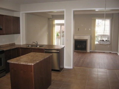 2065 Barnboard Hollow, Oakville, Ontario image-0-3