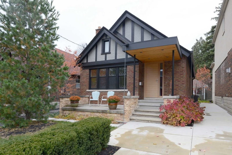 16 Sunnybrook Rd, Toronto, M6S1G2 | Image 2