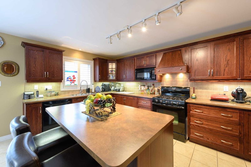 5389 Kindos St, Burlington, L7L 7M6 | Image 3