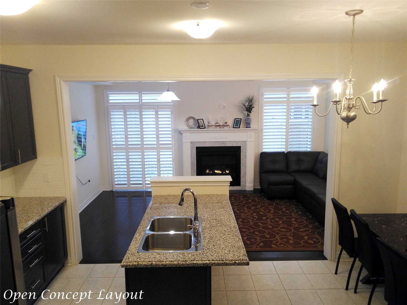 101 Huguenot Rd, Oakville, L6H7C4 | Image 2