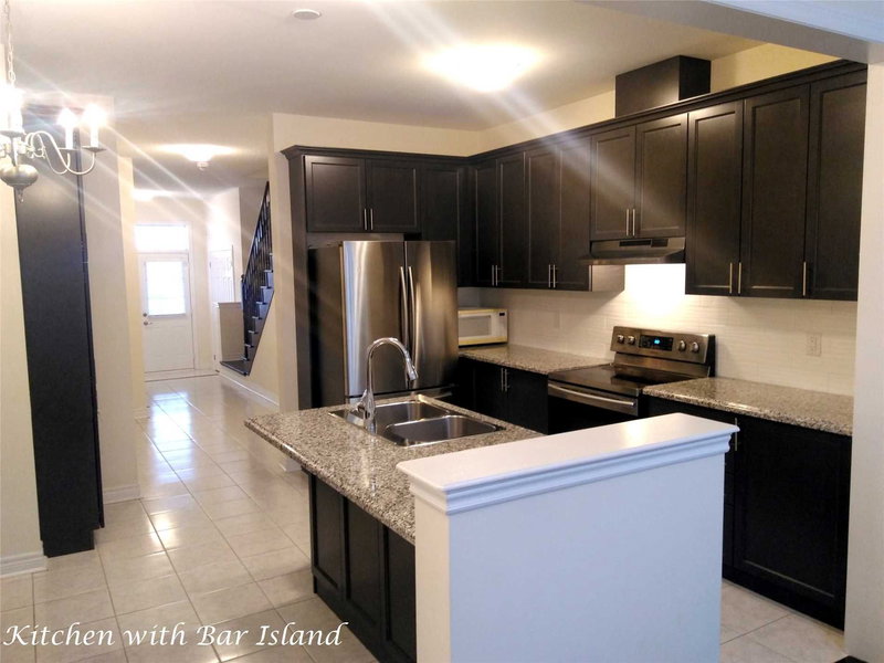 101 Huguenot Rd, Oakville, L6H7C4 | Image 3