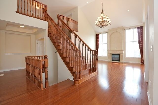 3409 Liptay Ave, Oakville, L6M0M8 | Image 3