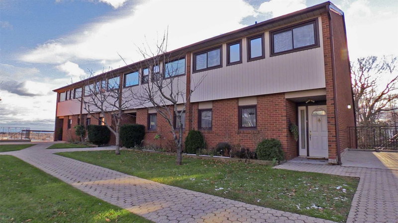 21 - 530 Falgarwood Dr, Oakville, L6H1N3 | Image 2
