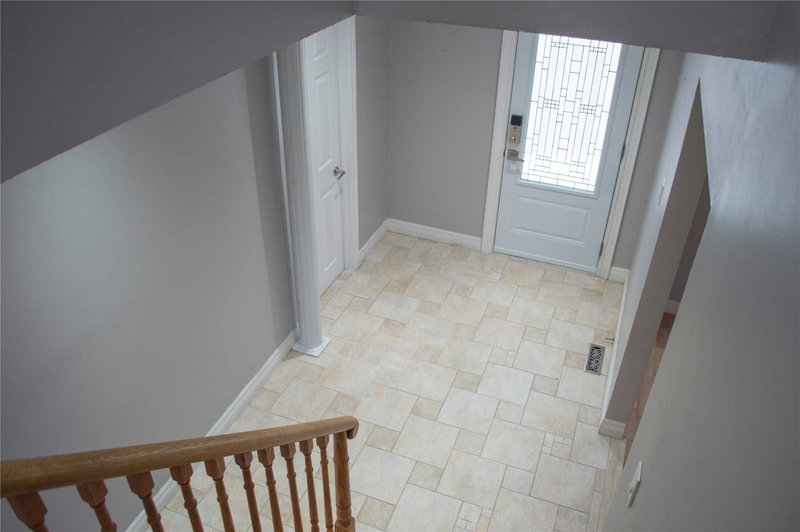 Lower - 4203 Wheelwright Cres, Mississauga, L5L2X4 | Image 2