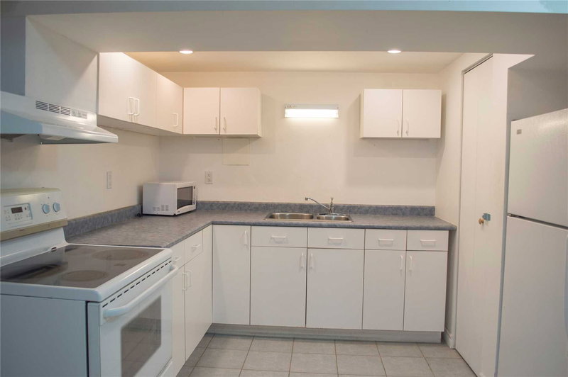 Lower - 4203 Wheelwright Cres, Mississauga, L5L2X4 | Image 3