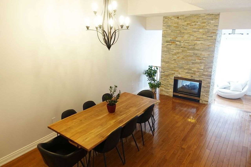 40 Chester St, Oakville, L6H6G8 | Image 3