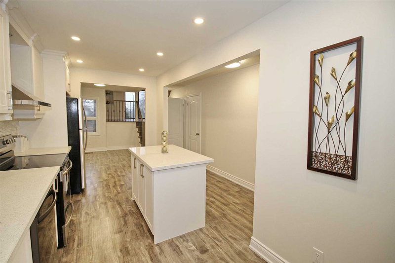 120 Simmons Blvd, Brampton, L6V3V6 | Image 3