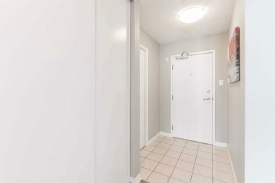 Unit 407 — 10 Laurelcrest St, Brampton - Queen Street Corridor image-0-2