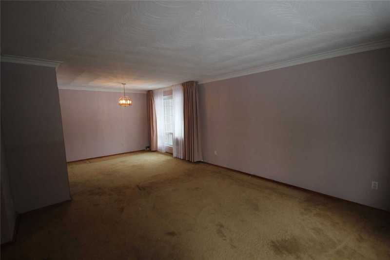 1565 Kipper Ave, Mississauga, L5G4C9 | Image 3