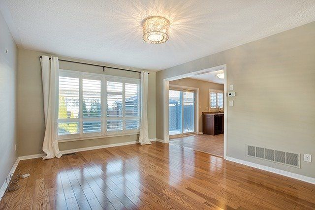 420 Trudeau Dr, Milton, L9T 5K9 | Image 3