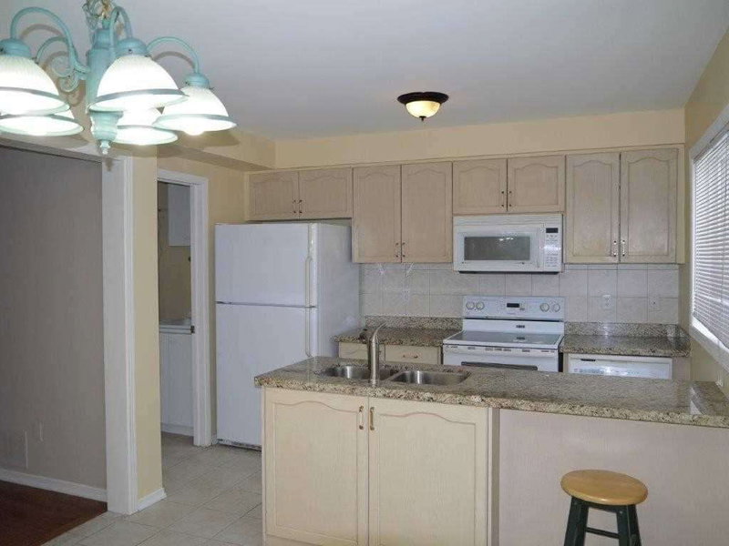 2103 Shady Glen Rd, Oakville, L6M3P1 | Image 3