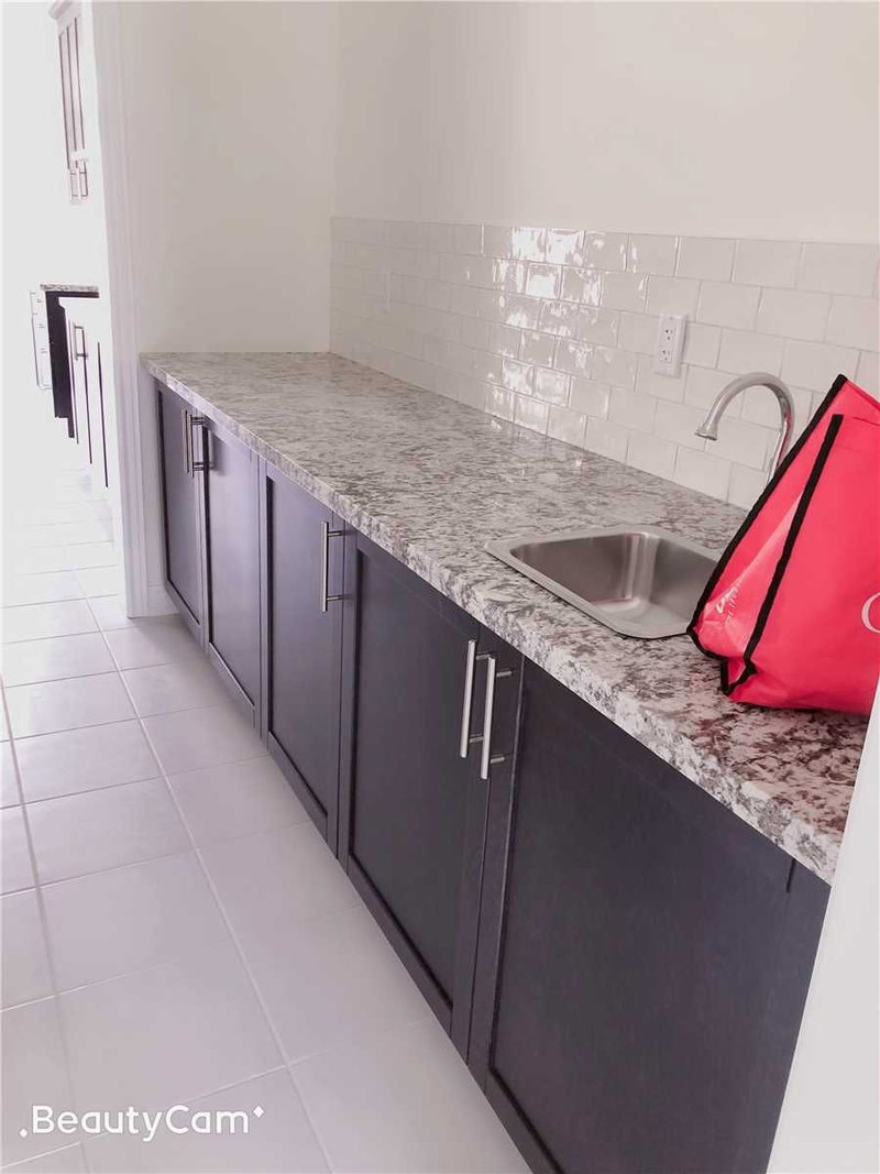 5 Ezra Cres N, Brampton, L7A | Image 3