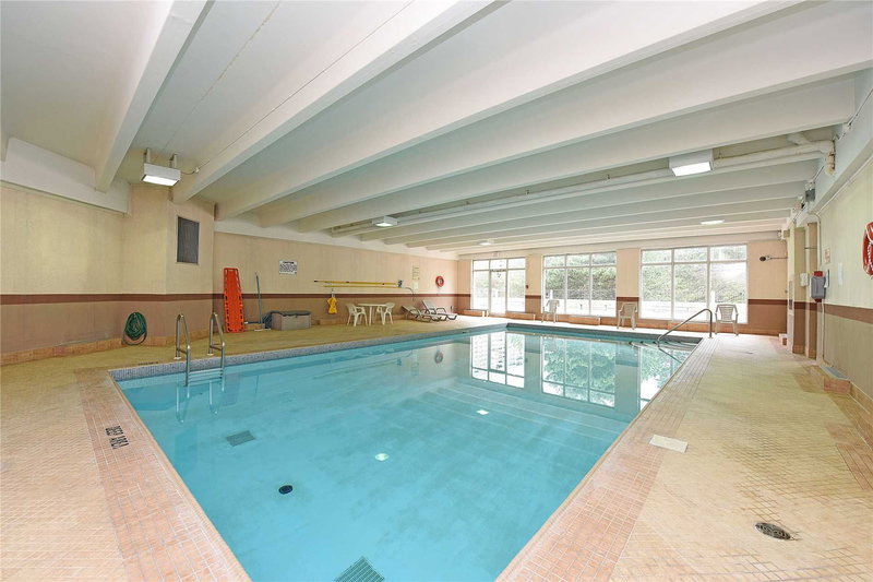 605 - 3590 Kaneff Cres, Mississauga, K5A3X3 | Image 3