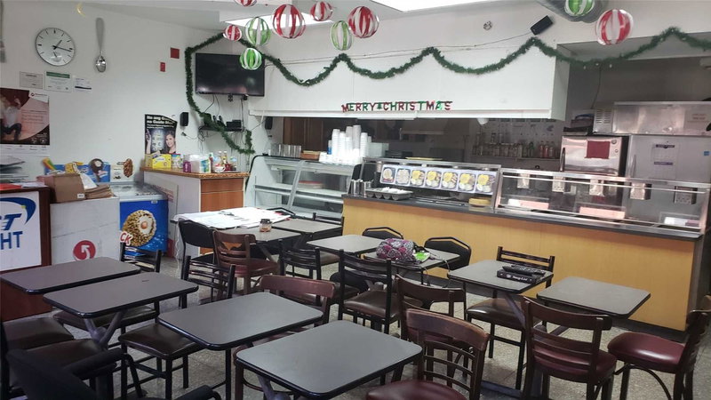 110 Cowan Ave, Oakville, L6K 3B5 | Image 3