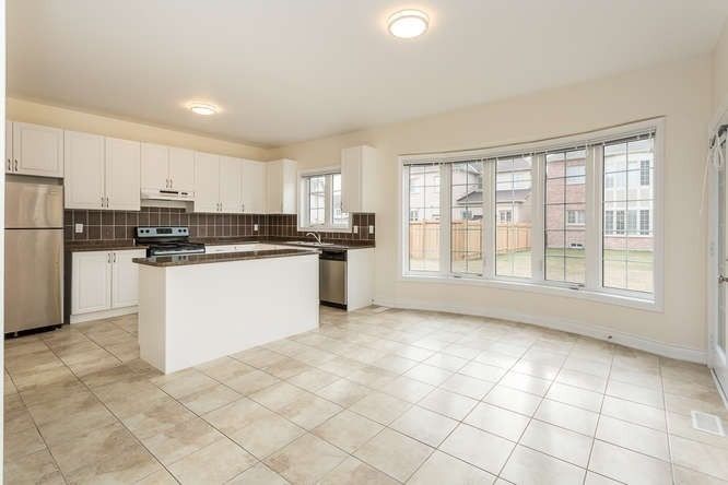 22 Templar St, Brampton, L6Y3A6 | Image 3