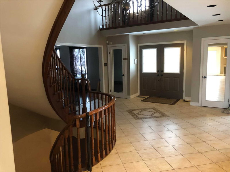 4 Bellini Ave, Brampton, L6P0X7 | Image 3