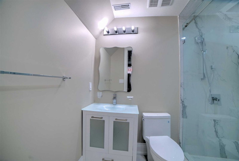 53 Eaglewood Blvd, Mississauga, L5G1V6 | Image 2