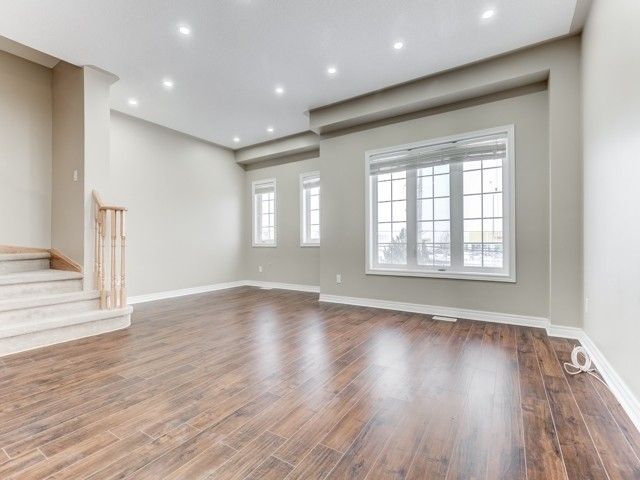 33 October Pl, Brampton, L6Y0R6 | Image 3