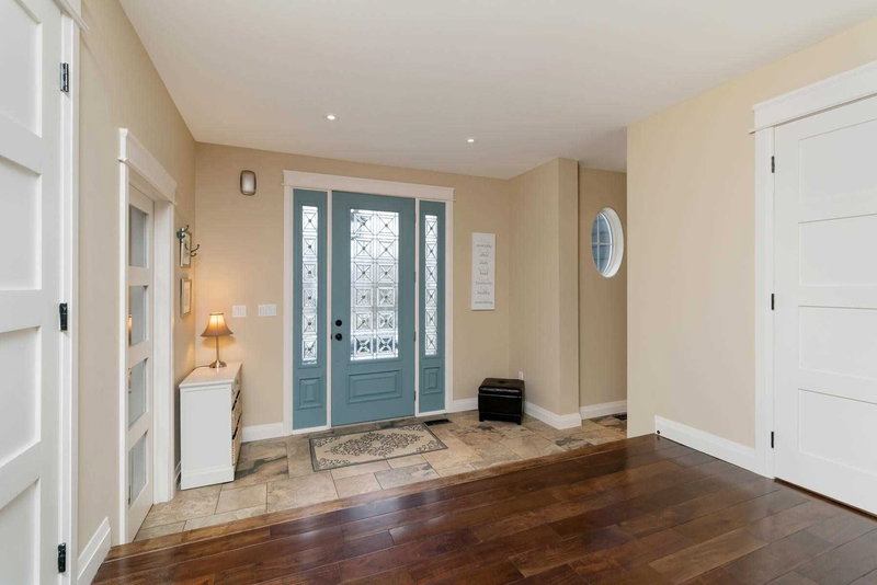 254 Main St S, Halton Hills, L7G4S5 | Image 2