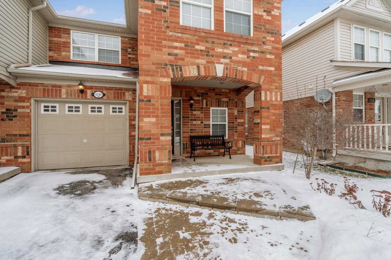 1131 Riddell Cres, Milton, L9T6Y2 | Image 2